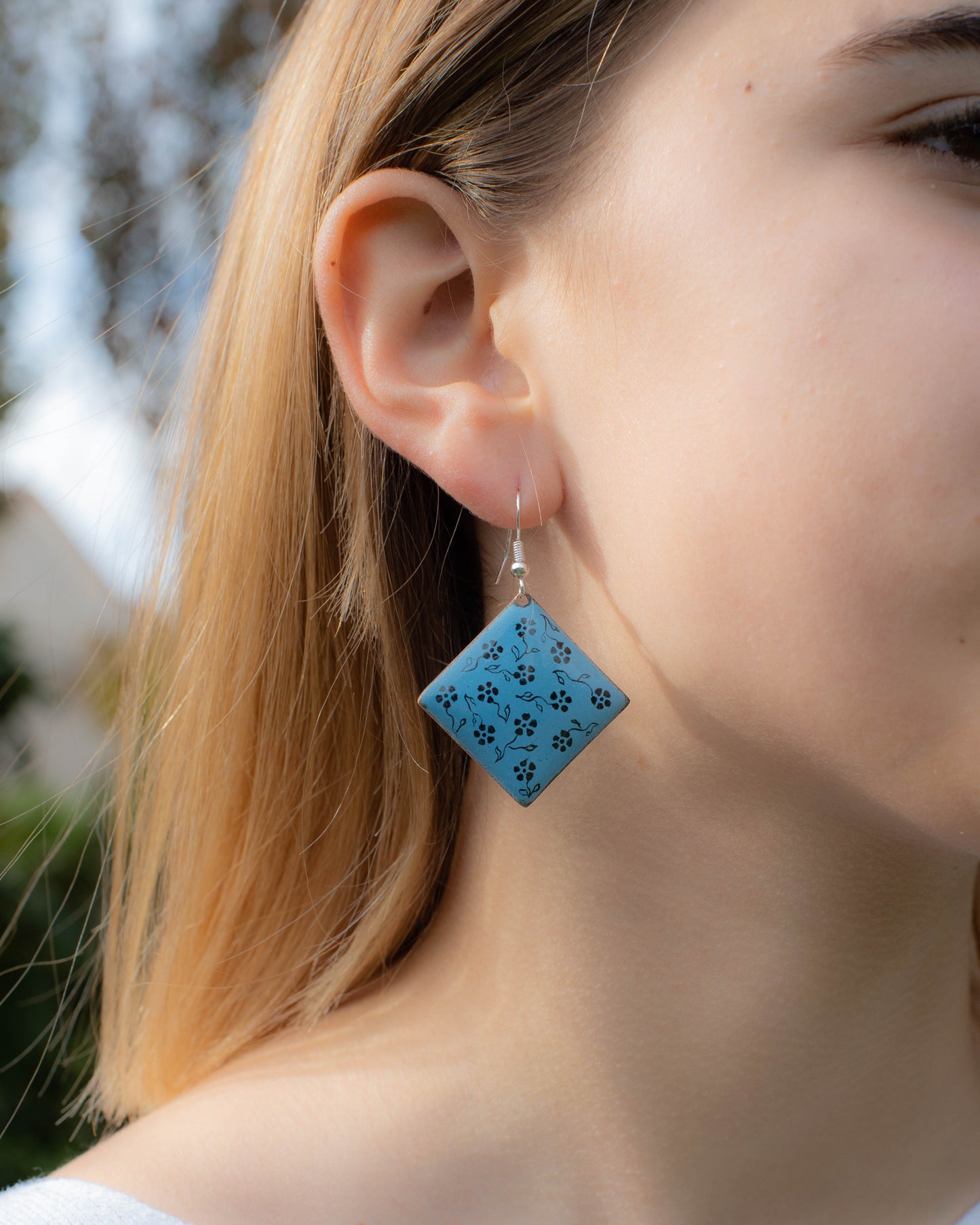 Boucles d'oreilles LOLA - modèle grand losange bleu