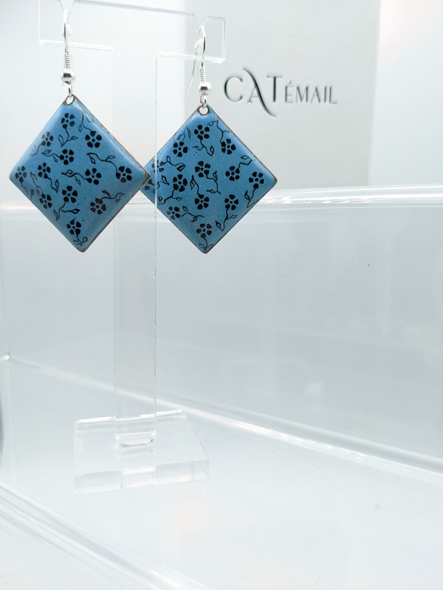 Boucles d'oreilles LOLA - modèle grand losange bleu