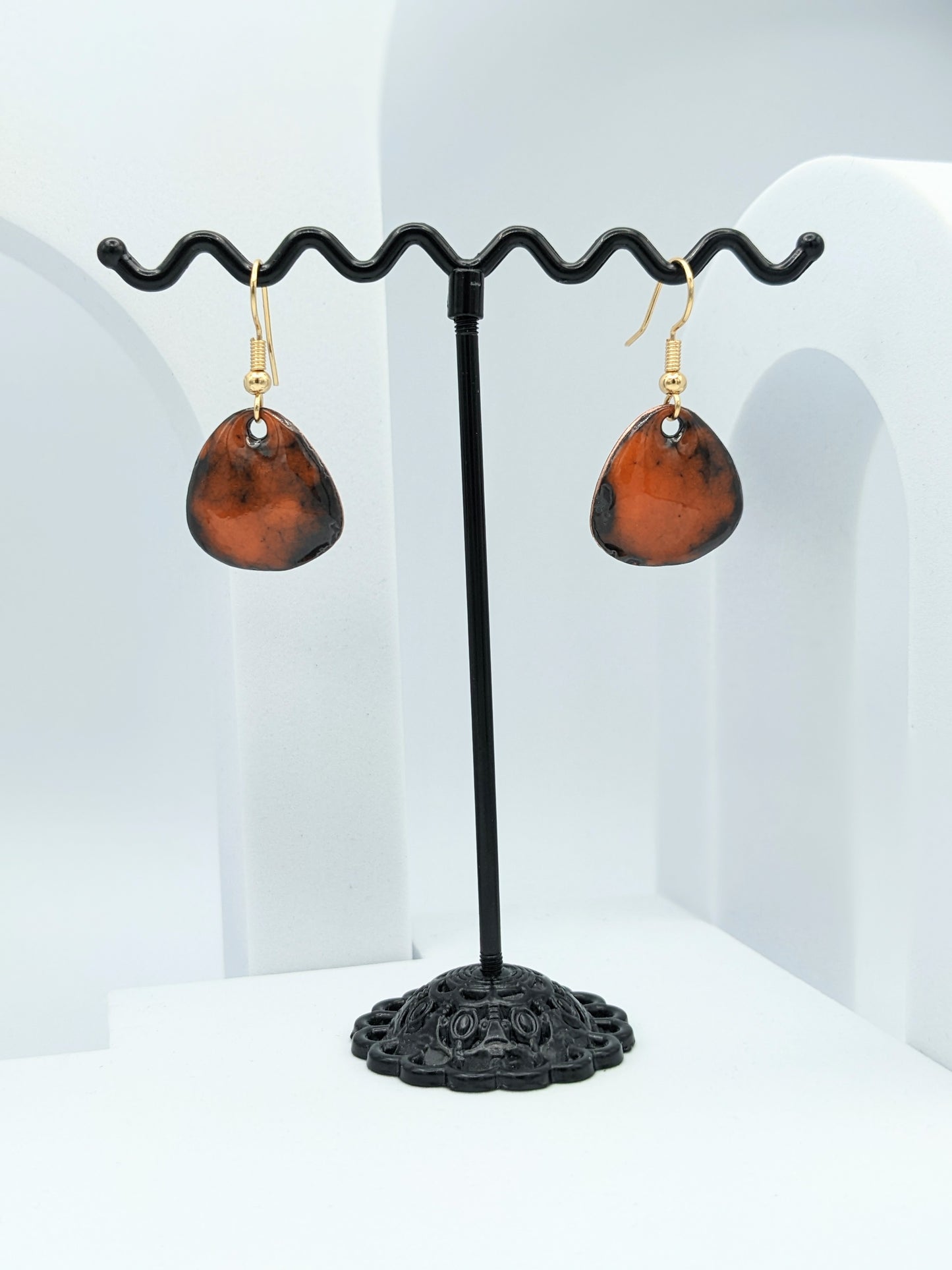 Boucles d'oreilles ORANGE PASSION - petit modèle triangle arrondi