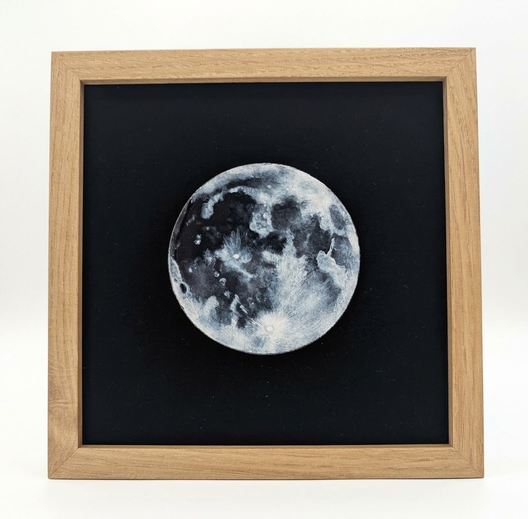 Lune en grisaille
