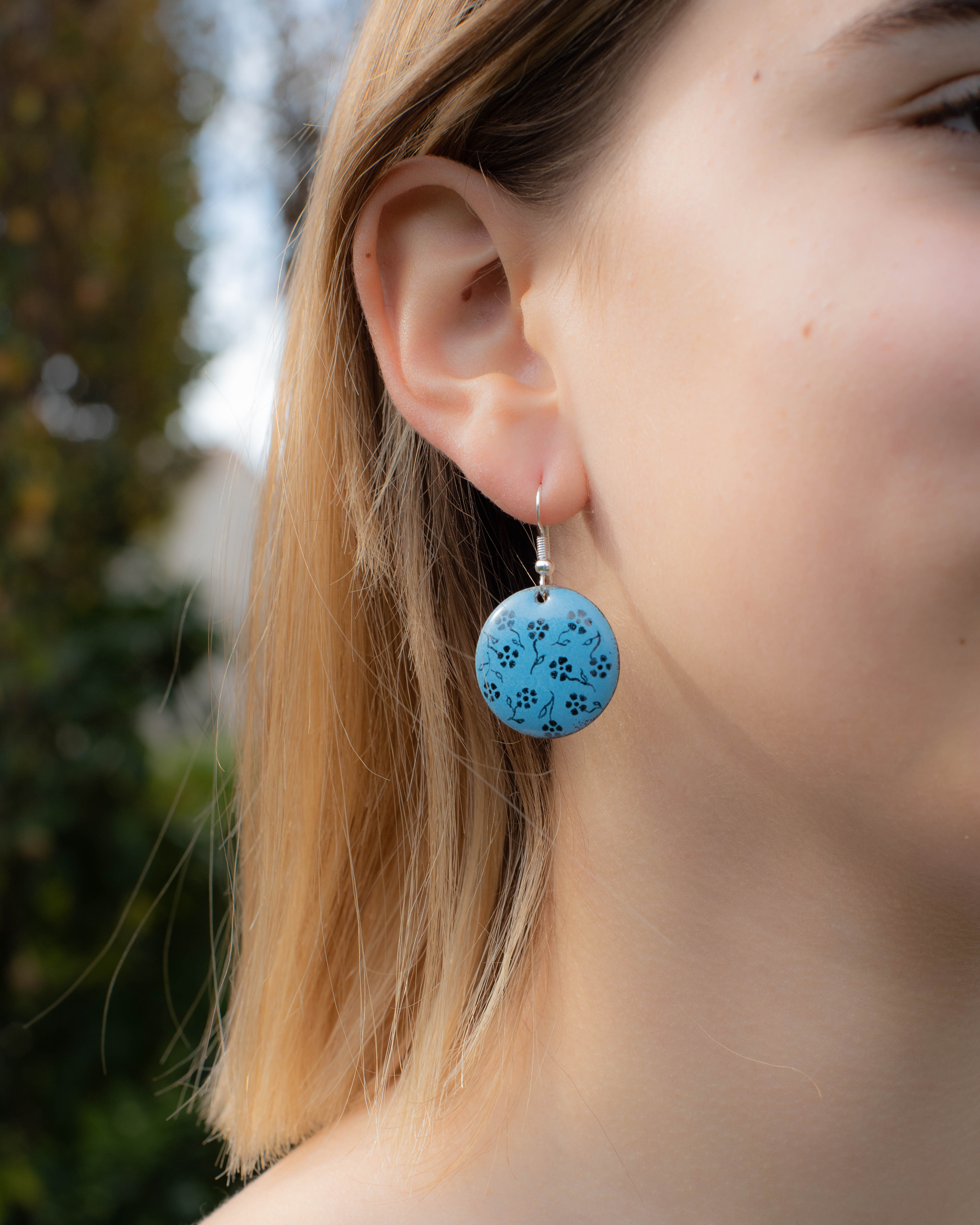 Boucles d'oreilles LOLA - modèle moyen rond bleu